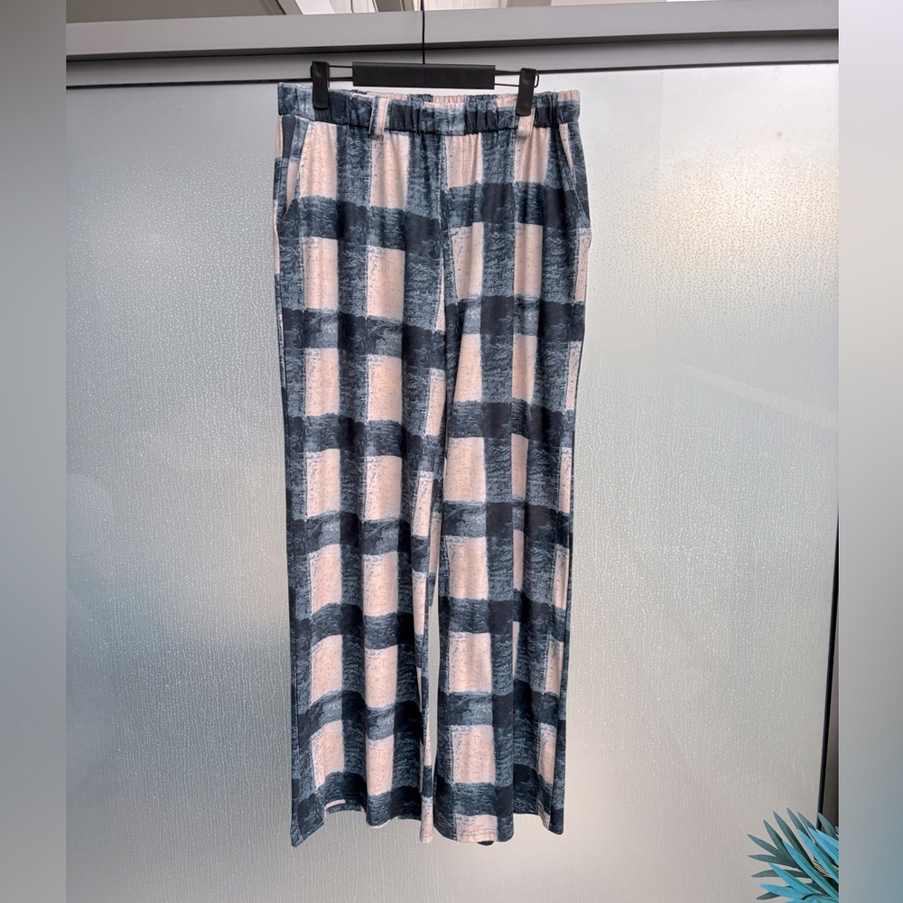 Checkered Wide-Leg Pants